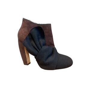 MIU MIU Suede and Wool Ankle Boots w Banana Curve Heel Shoes Size 39 9